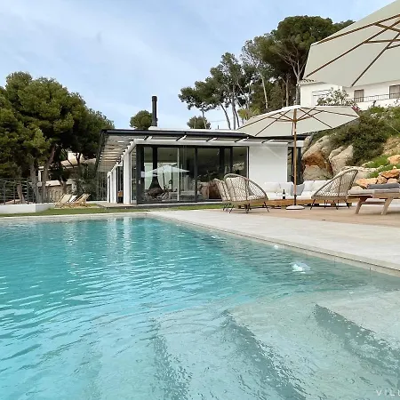 Velas Villa